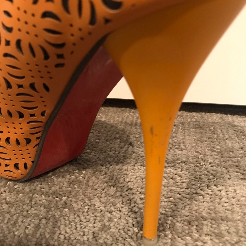 Heels - Picture 5 of 5